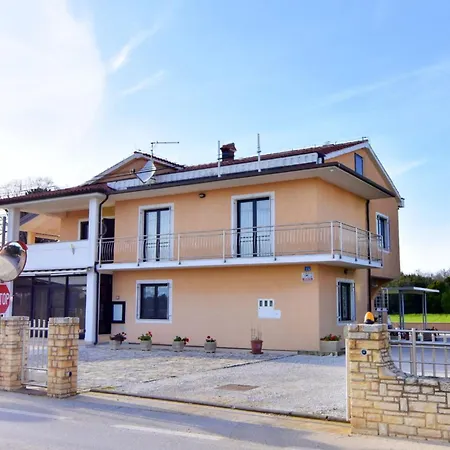 Upscale Fully Equipped سافودغيا