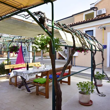 شقة Upscale Fully Equipped سافودغيا